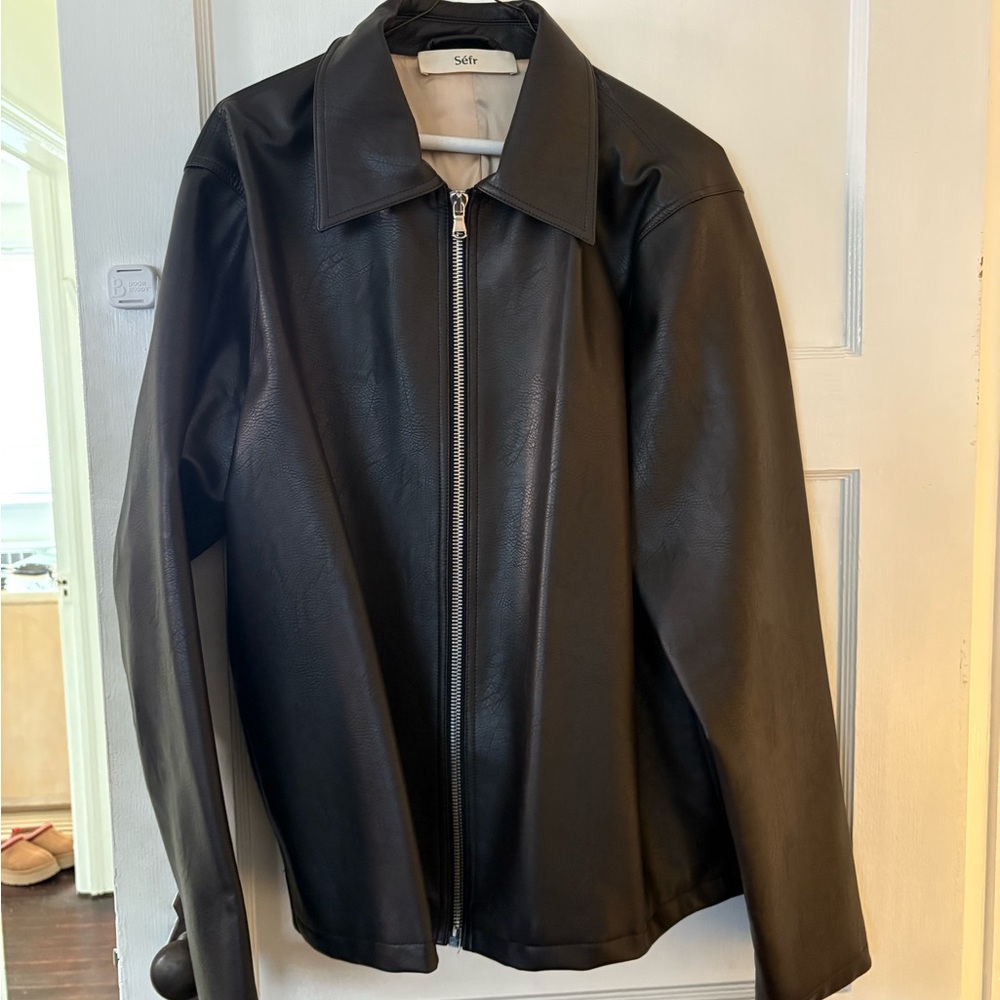 Sefr Sleek Black Leather Jacket for Men
